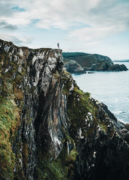 On the Cliff Poster no grupo Posters  / Natureza em Desenio AB (11214)