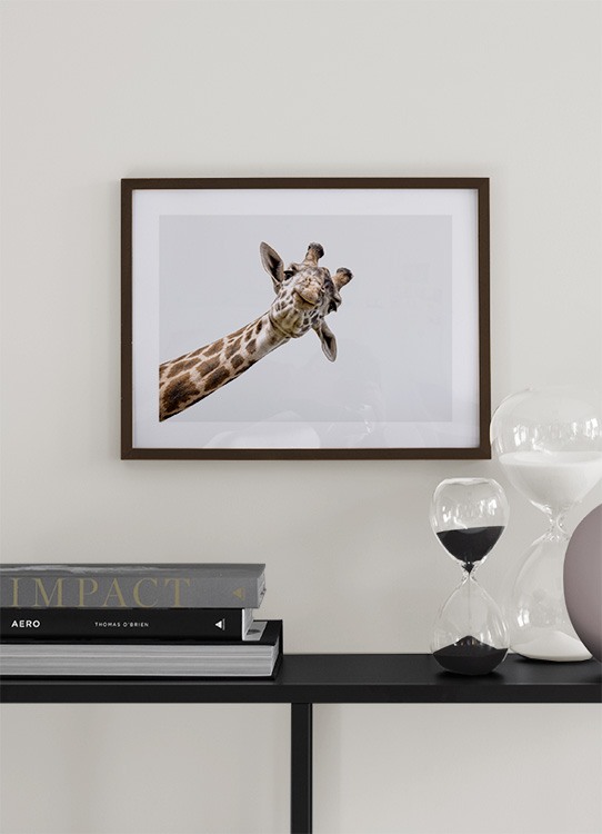 Poster de criança com uma girafa a espreitar de lado