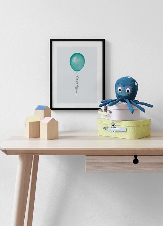  - Ilustração de um balão verde com fundo cinzento com o cordel do balão a dizer Dream big