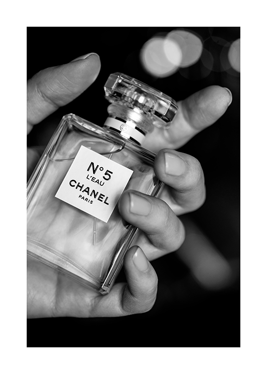 Carry Chanel No5 Poster Perfume Chanel desenio.pt